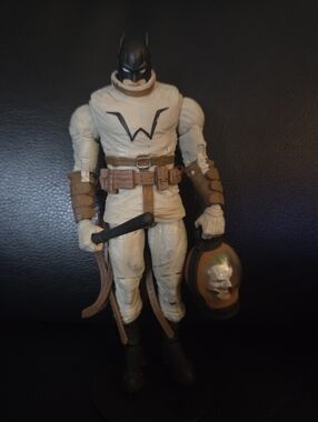 McFarlane Toys DC Multiverse Last Knight on Earth Batman action figure w/ Joker